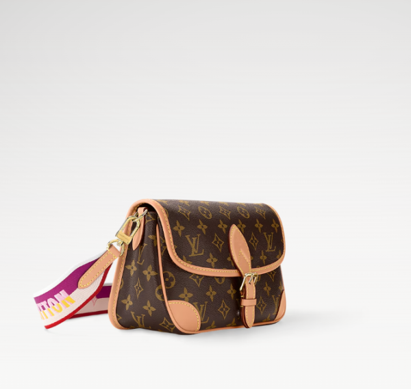 LOUIS VUITTON Diane M46049 Fuchsia