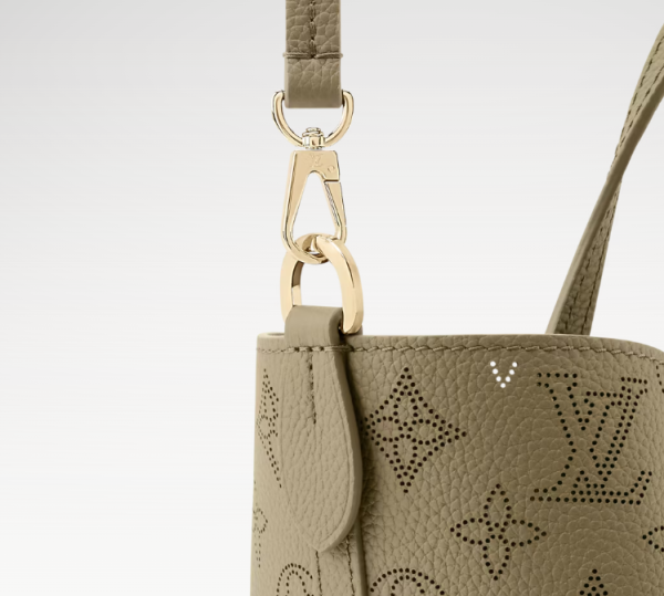 LOUIS VUITTON Blossom PM M23196（Rosemary）